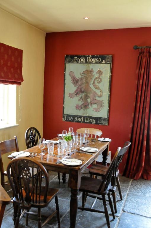 Babcary The Red Lion Inn מראה חיצוני תמונה
